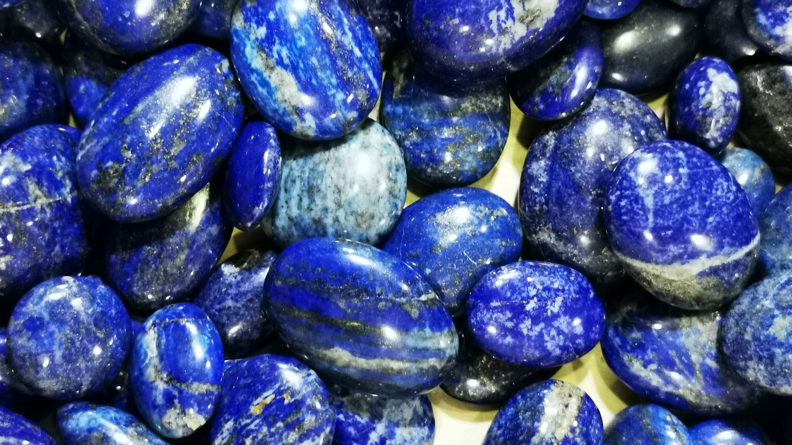 pedras preciosas azuis